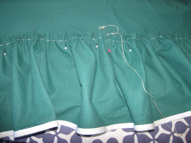 8 rynk rysjer, nål fast over hver kanal